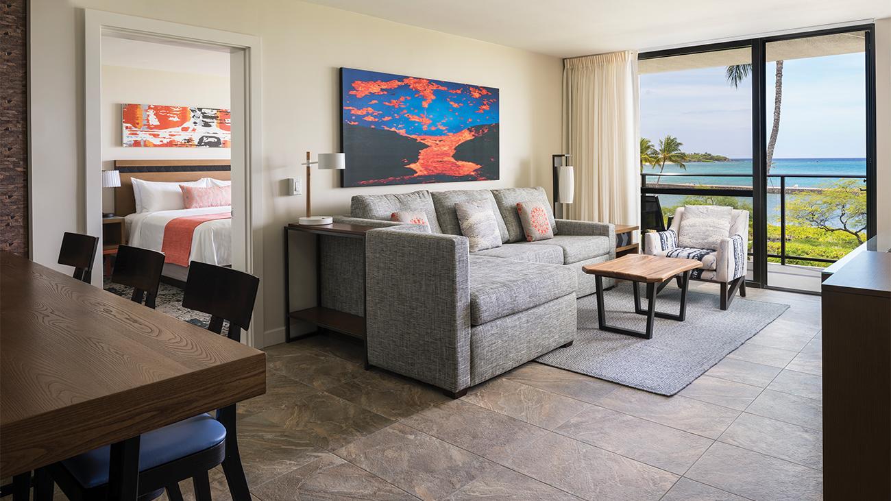 Living Room (2-Bedroom Suite)